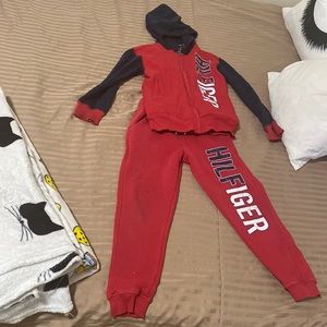 Tommy h.f sweat suit